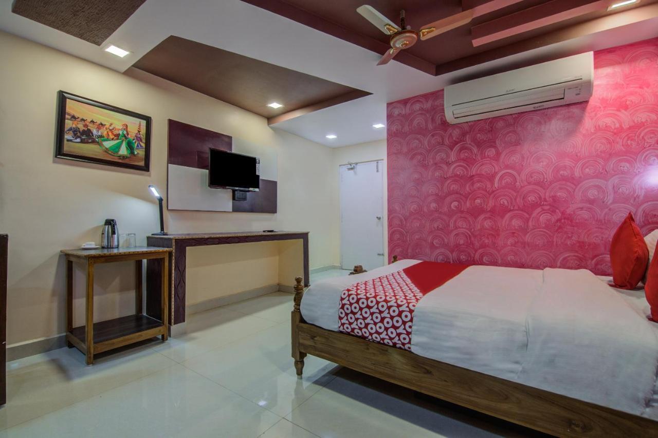 Oyo Flagship 9930 Hotel Avs Residency Kurmannapalem Exterior photo